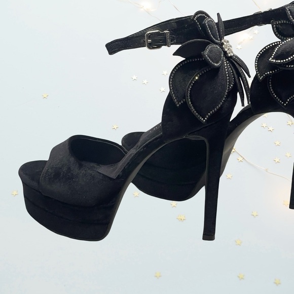 Gianni Bini Elegant Black High Heels in size 7.5 - Picture 5 of 13